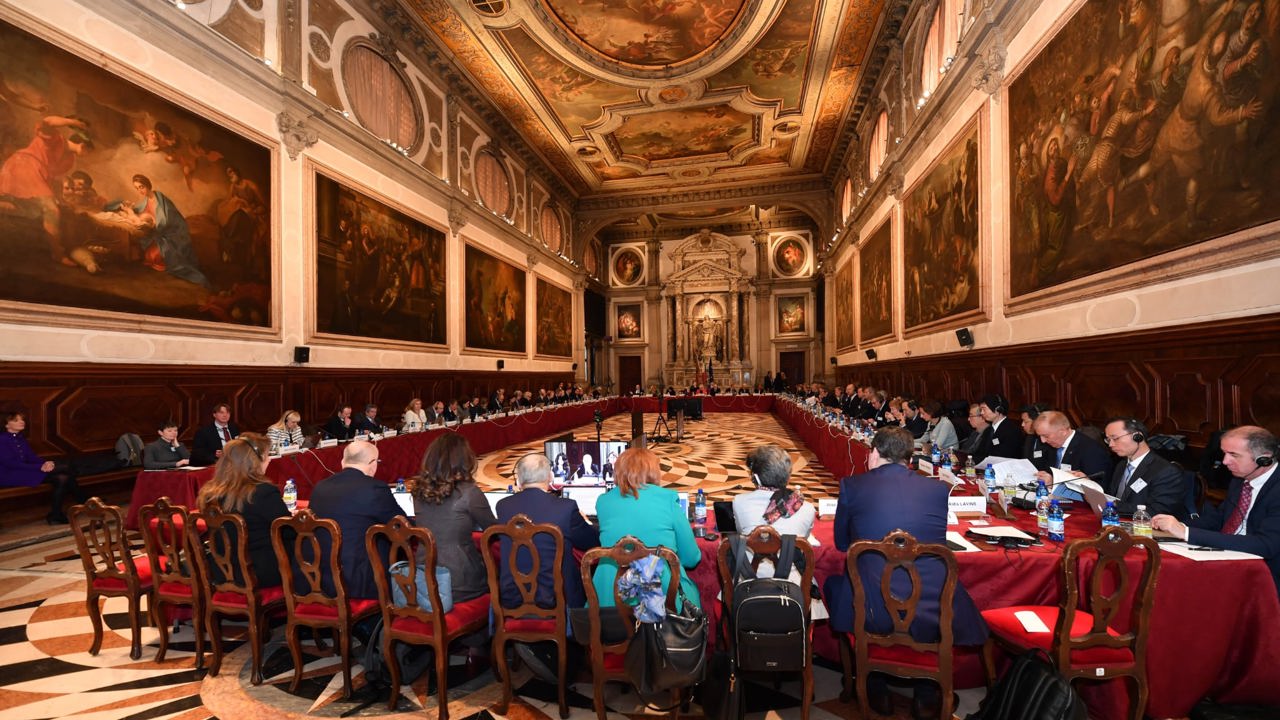 Raportori ai Comisiei de la Veneția, vizită de documentare la Chișinău: Discuții în Parlament, la CEC, MAI, SIS, CNA sau CSM