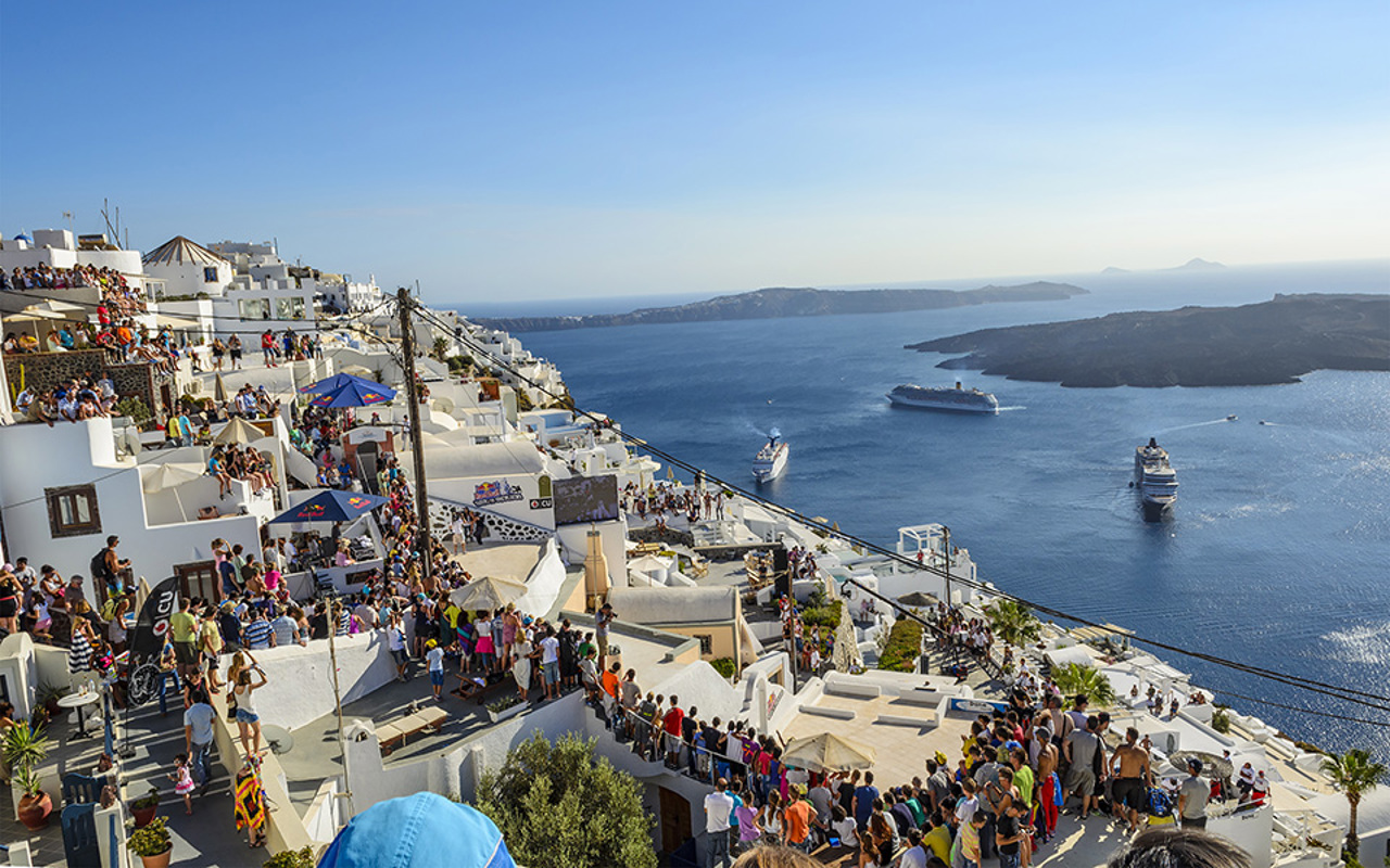 Grecia impune o taxă de 20 de euro pentru turiștii de croazieră în Mykonos și Santorini