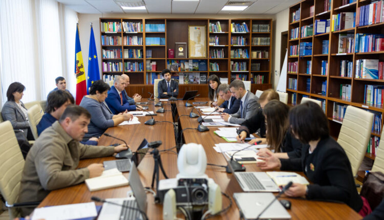 Consultări pe Legea bugetului, Radu Marian: „Investițiile din 2026 vor susține creșterea economică și salariile”