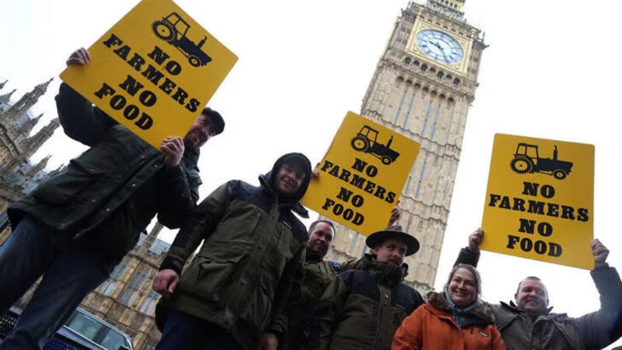 Fermierii britanici protestează împotriva introducerii impozitului pe moștenirea terenurilor agricole 