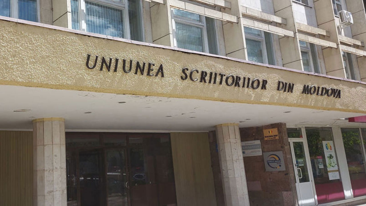 Scriitorii de pe ambele maluri ale Prutului cer un plan concret pentru Unire, după ultimele declarații ale președinților Sandu și Dan