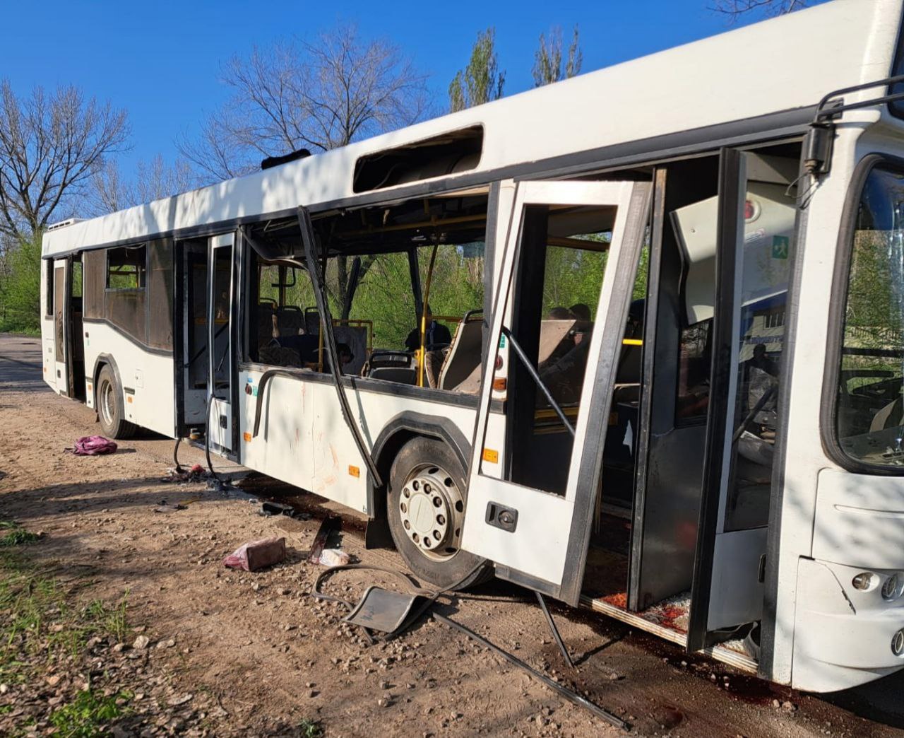 Ucraina // Un autobuz a fost lovit de o dronă. Cel puțin nouă persoane au decedat și peste 40 au fost rănite