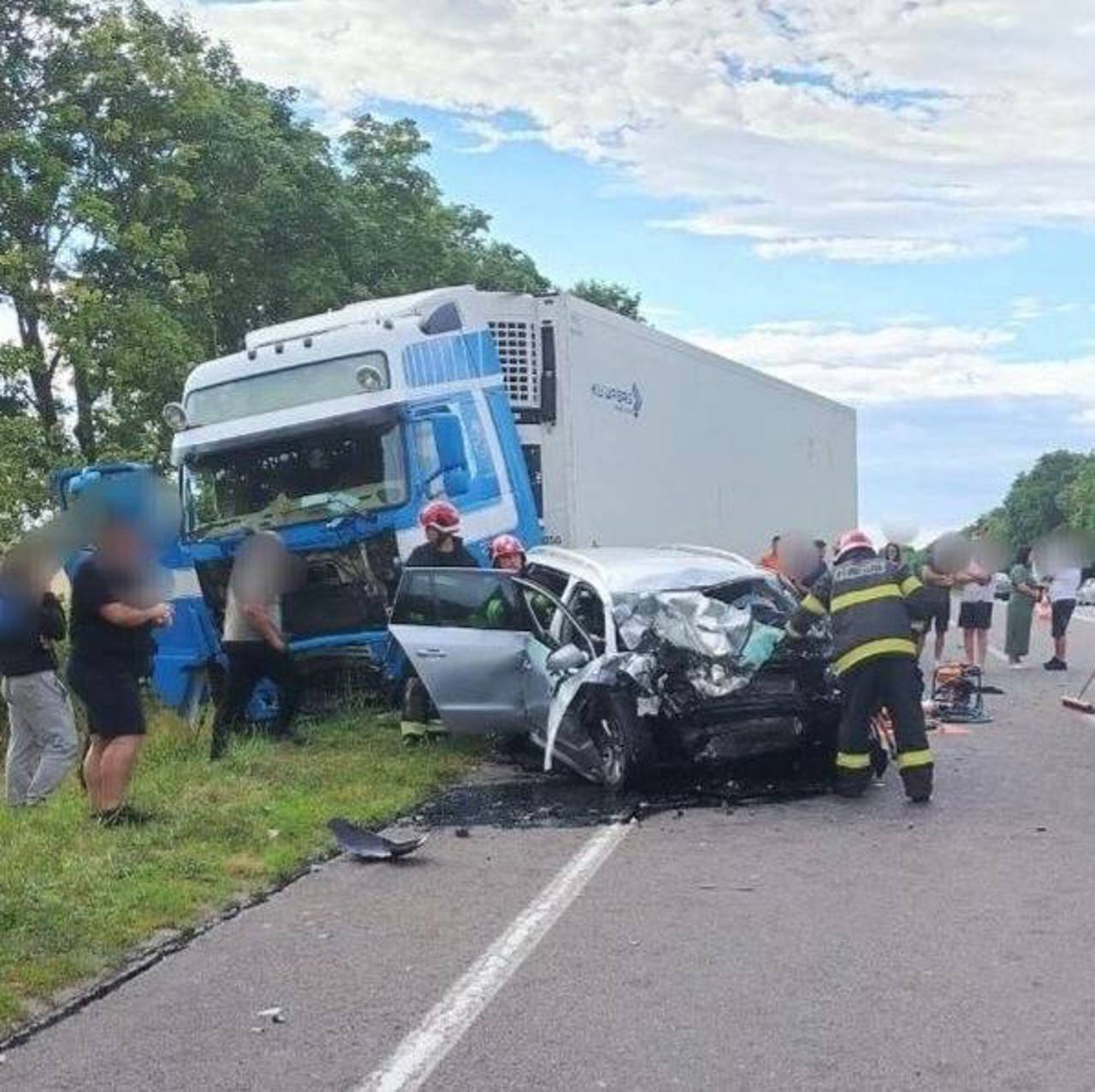 Bilicenii Noi: Un șofer de 40 de ani a decedat după o coliziune frontală cu un camion