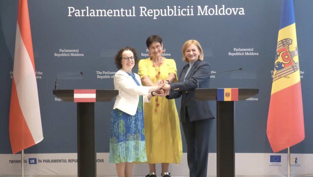 Legislatoare austriece, la Chișinău: „Extinderea UE nu este un act de caritate, ci o investiție strategică într-o Europă mai puternică”