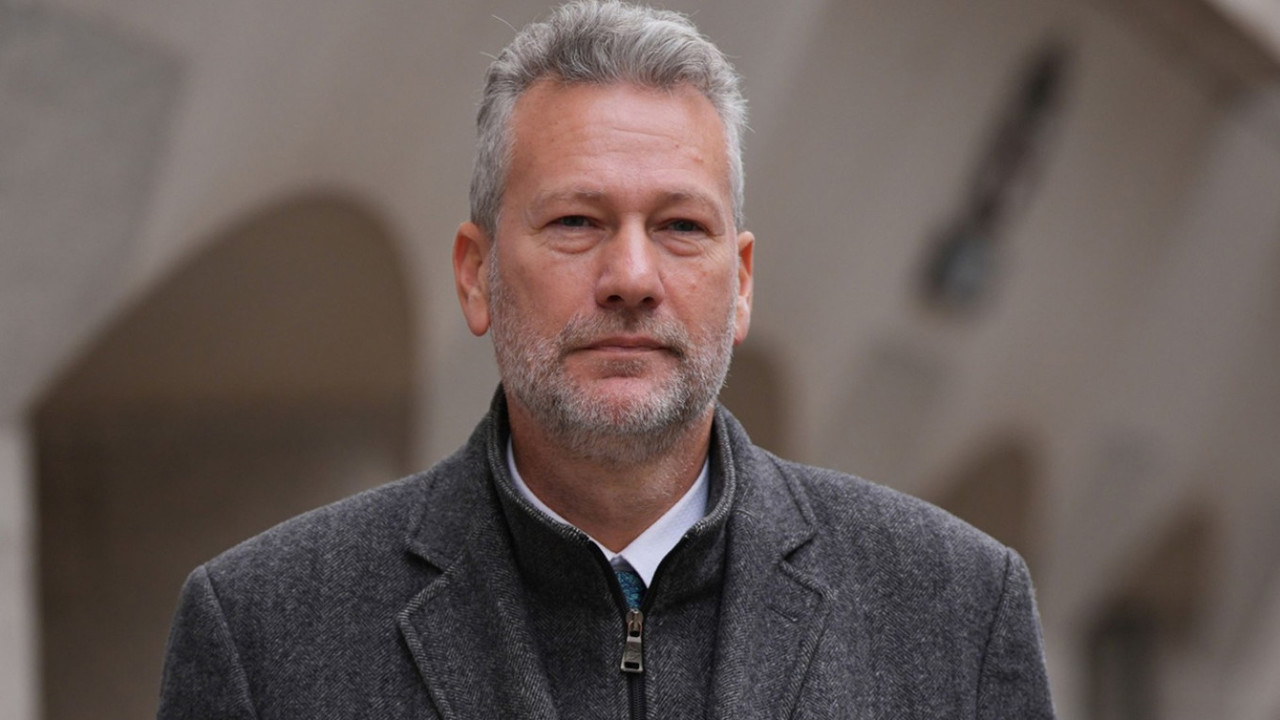  Un fost europarlamentar britanic a recunoscut că a primit mită pentru poziții proruse. El riscă pedeapsă cu închisoarea