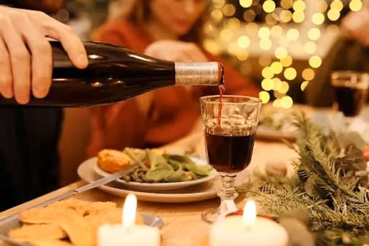 White, red, or rosé: how to choose the perfect wine for a Christmas feast