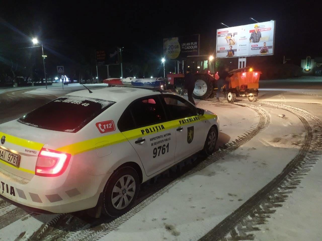 Ninsorile pun stăpânire pe nordul țării: Poliția avertizează șoferii