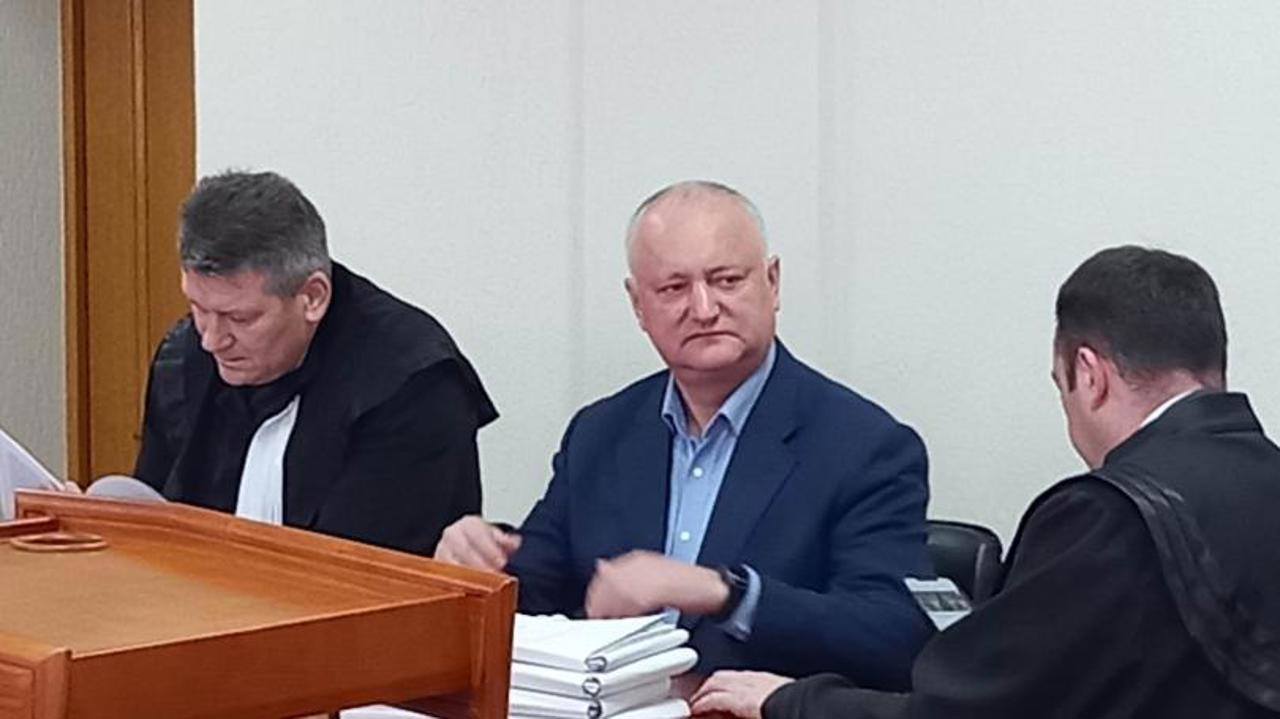 Игорь Додон остаётся под судебным контролем и не сможет покинуть Республику Молдова