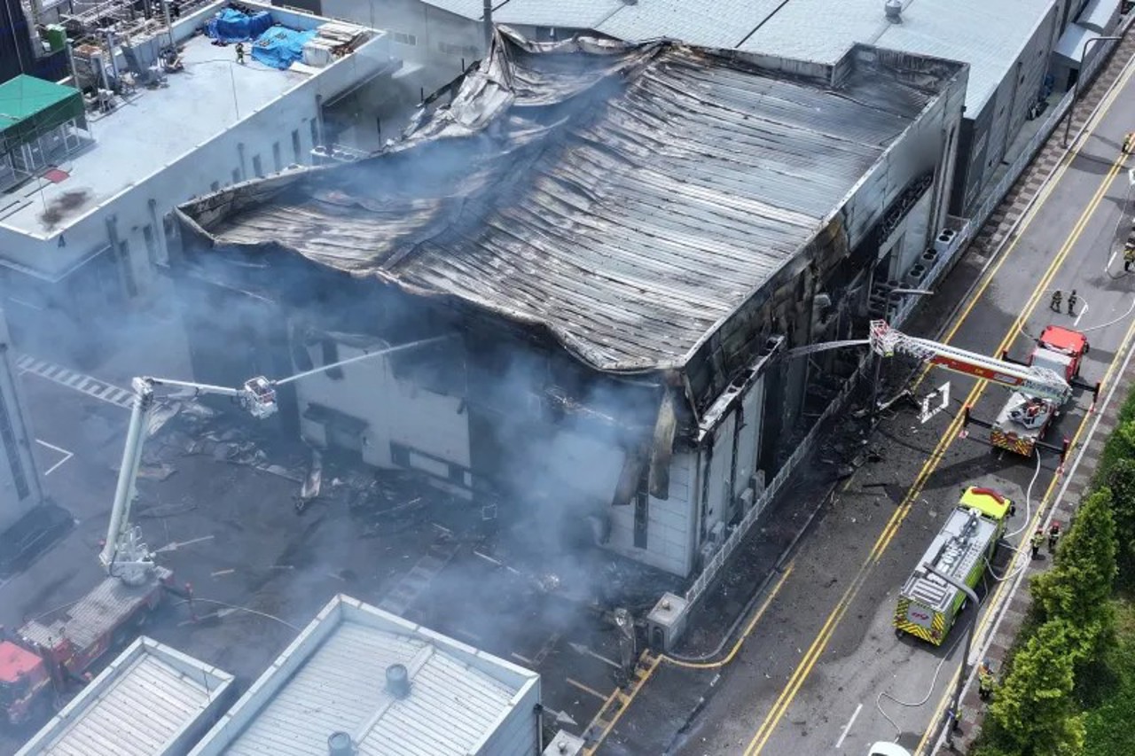 Крупный пожар на заводе по производству аккумуляторов в Южной Корее: погибли 20 человек