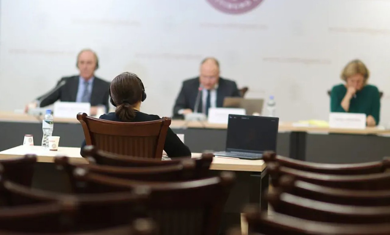 Un președinte de judecătorie, un vicepreședinte și o candidată la funcția de judecător la Curtea de Apel Centru au promovat vetting-ul