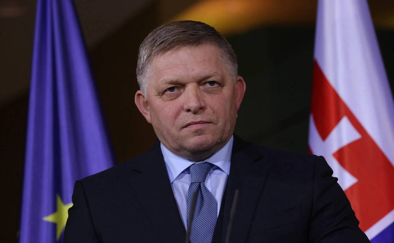 Anchetă pentru trădare de stat împotriva premierului Slovaciei, Robert Fico