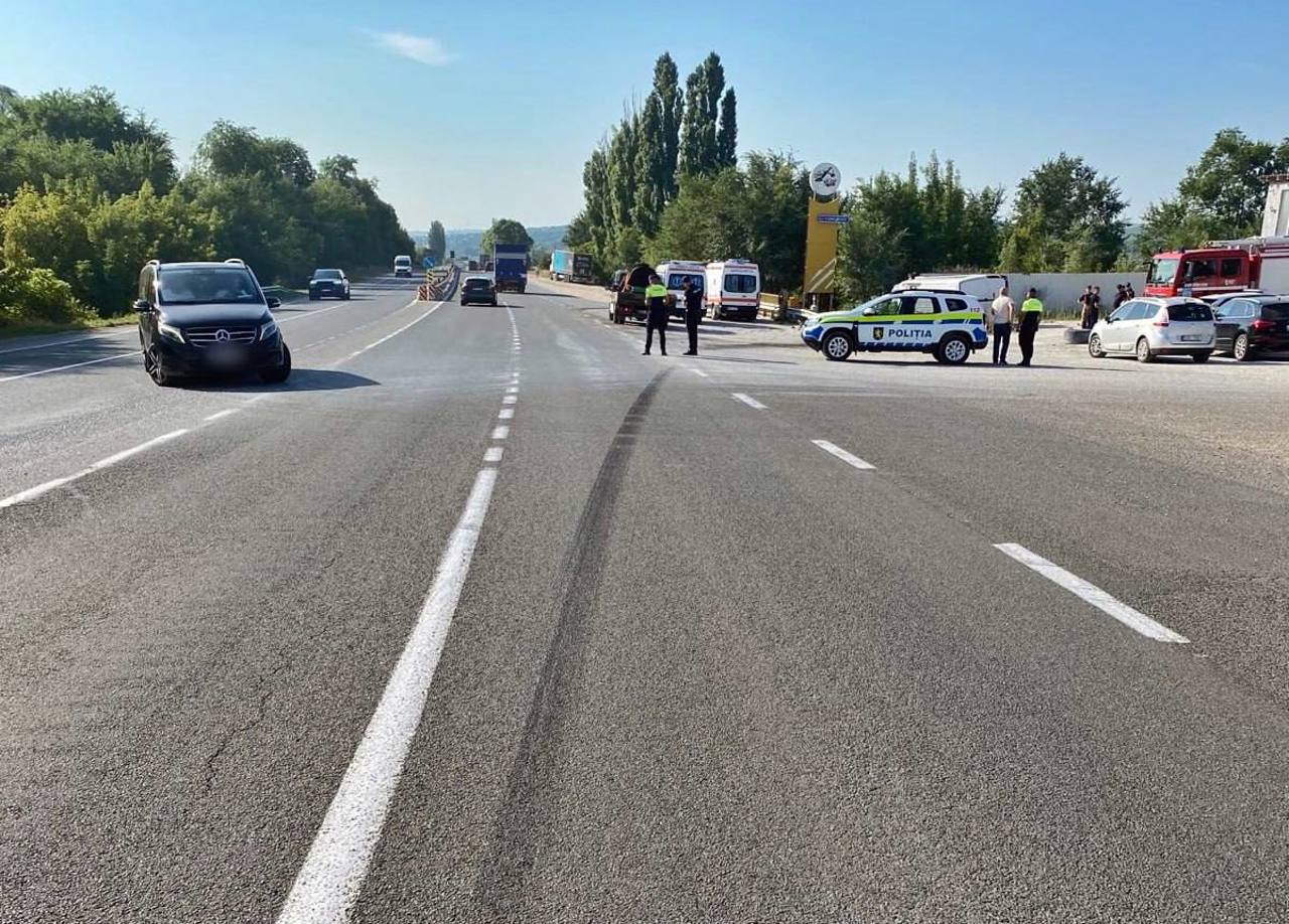 Accident grav la Gornoe: două persoane au murit, iar zece au fost rănite