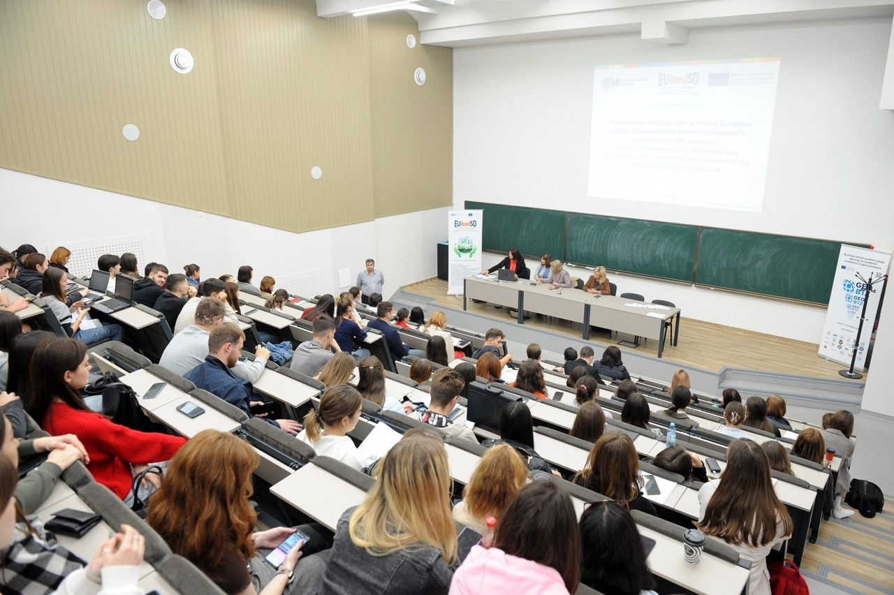 Burse de până la 1.400 de euro: Peste 3.800 de studenți și profesori din R. Moldova, cu studii în universități europene datorită Erasmus+