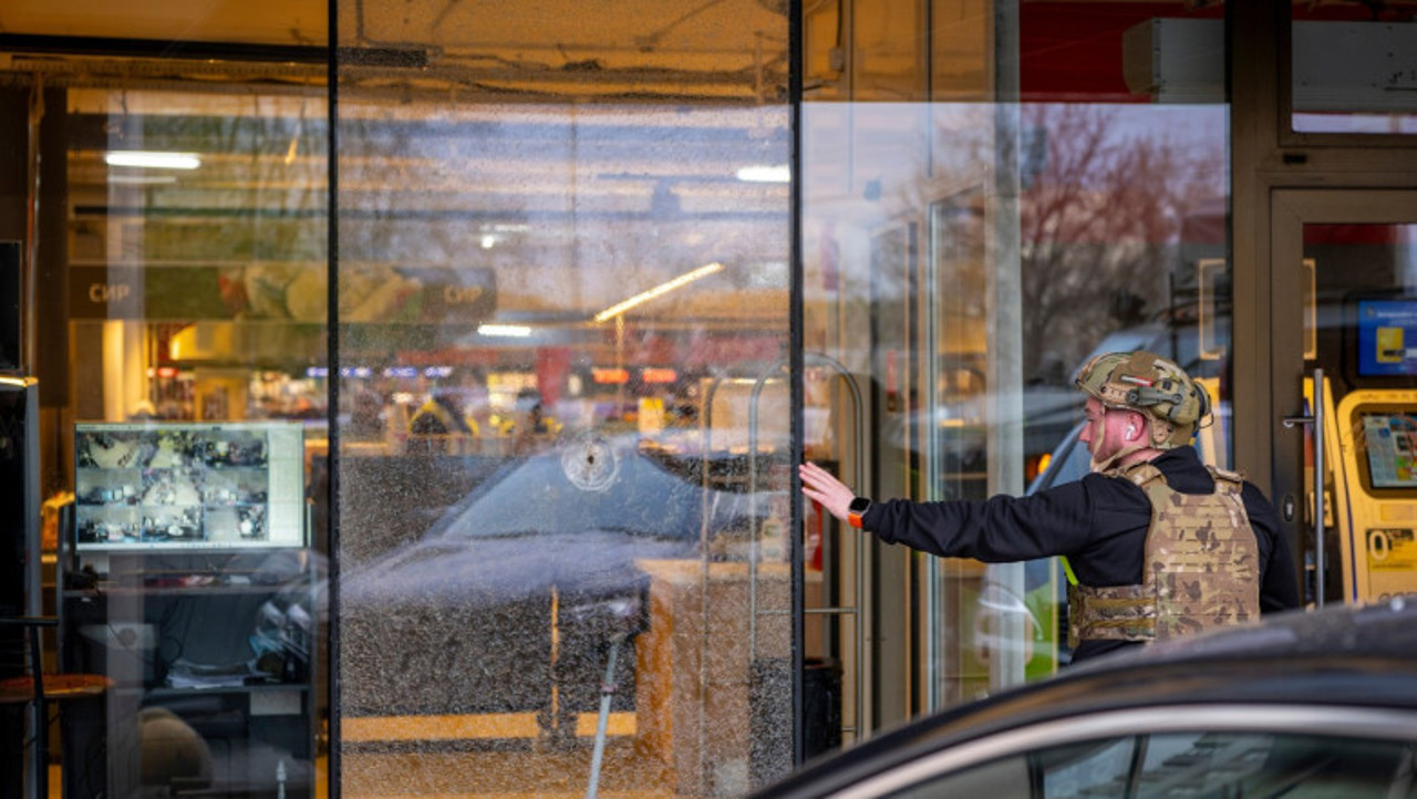 Atacul armat de la Kiev, anchetat ca „act de terorism”. Sunt șase morți și 15 răniți