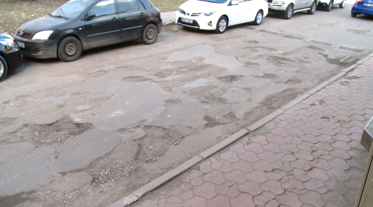 Chisinau City Hall pledges €15.3M for courtyard repairs amid resident outcry