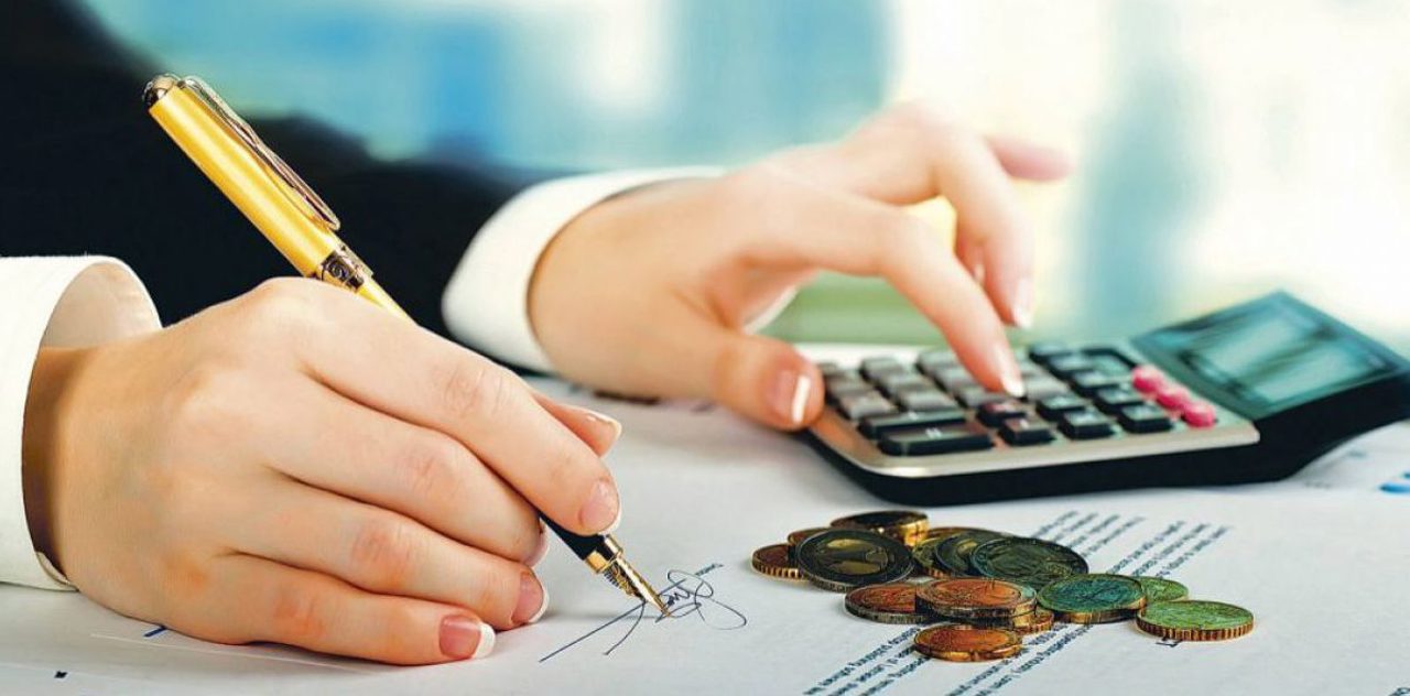 Funcționarii din primării ar putea primi sporuri lunare