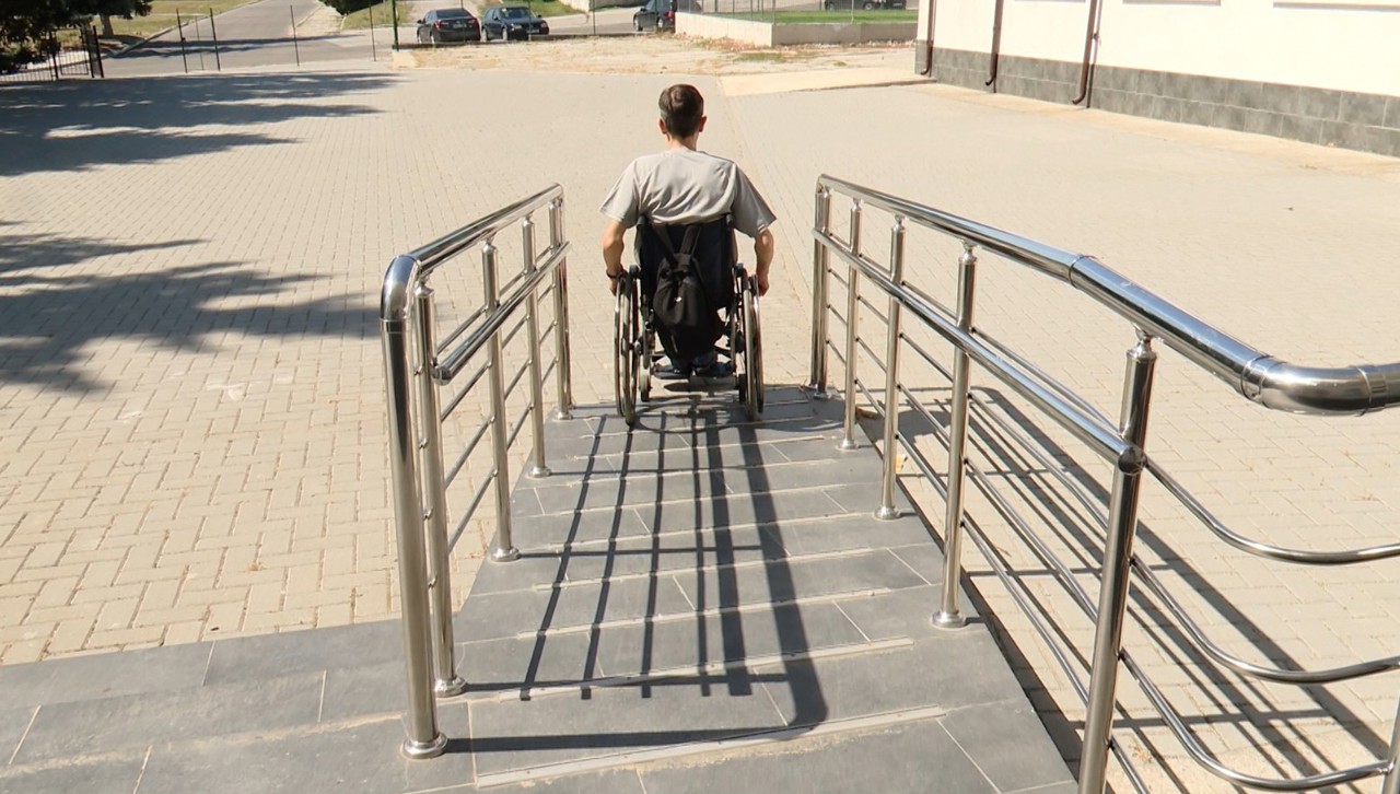 Evaluare: Doar 5% din secțiile de vot asigură acces egal pentru toți alegătorii