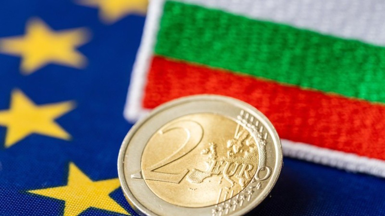 Corespondență Dan Alexe // Bulgaria va trece la euro înaintea României - dar de fapt asta e o obligație