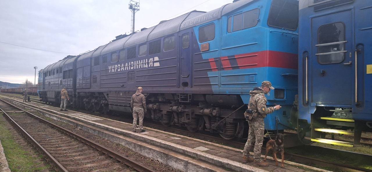 ACTUALIZARE | Alarmă FALSĂ: În trenul de pe ruta București – Kiev, verificat la Vălcineț, nu a fost găsită nicio „bombă” 