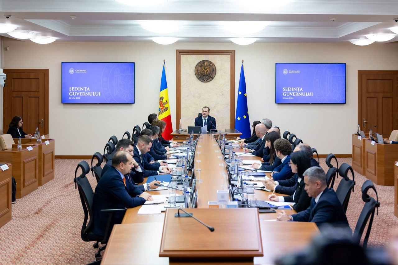 Tofan fixează primele șapte priorități ale Guvernului: De la „salariile nesimțite” la reforma fiscală și investiții