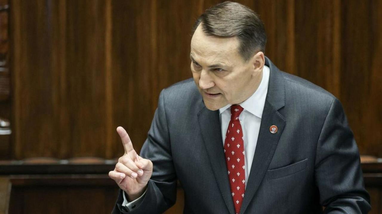 Sikorski: Împrumutul UE pentru Ucraina din activele rusești, aproape de o „rezolvare favorabilă”