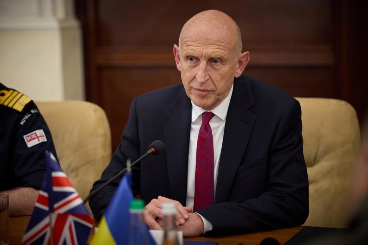 Demisie în Guvernul britanic. Ministrul Apărării denunță lipsa investițiilor în securitate