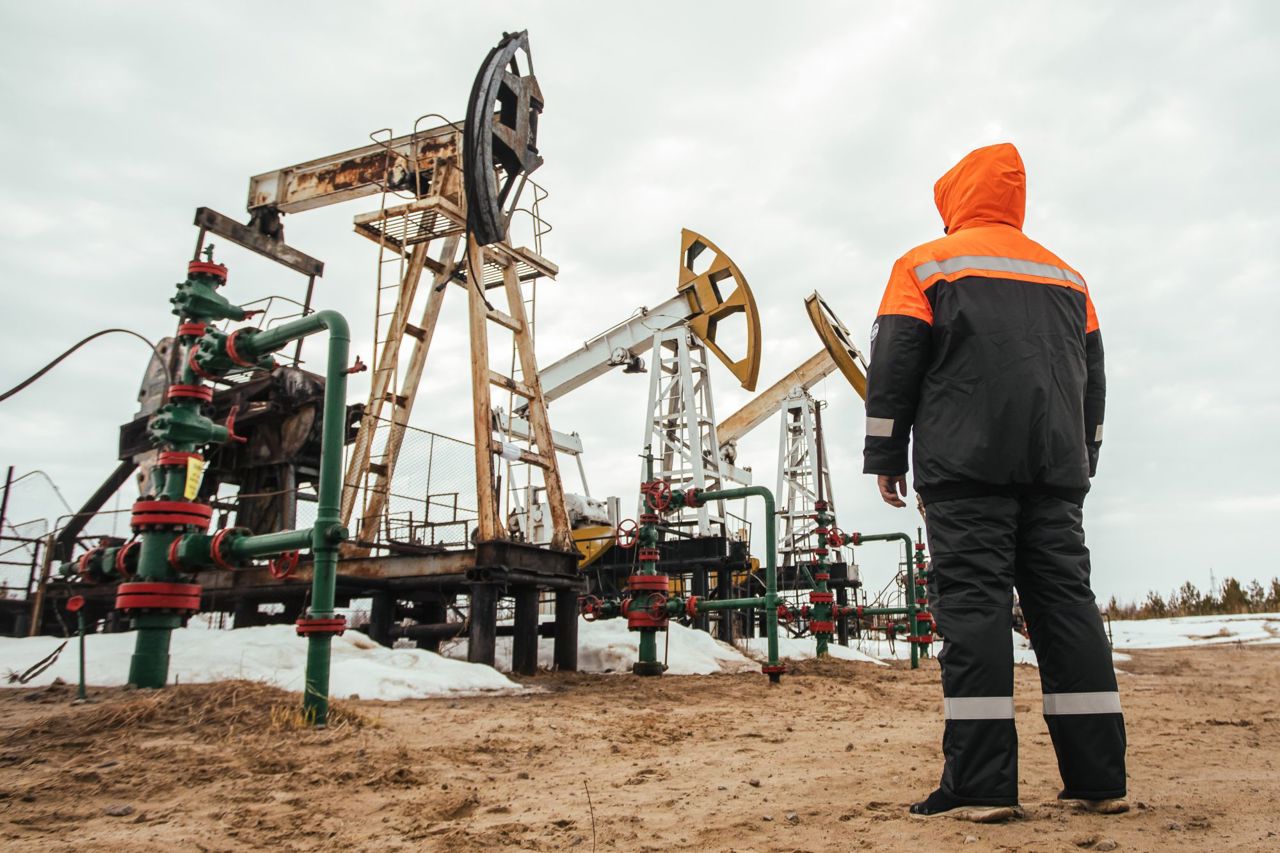 Russia oil production drops for second month as US sanctions stifle exports