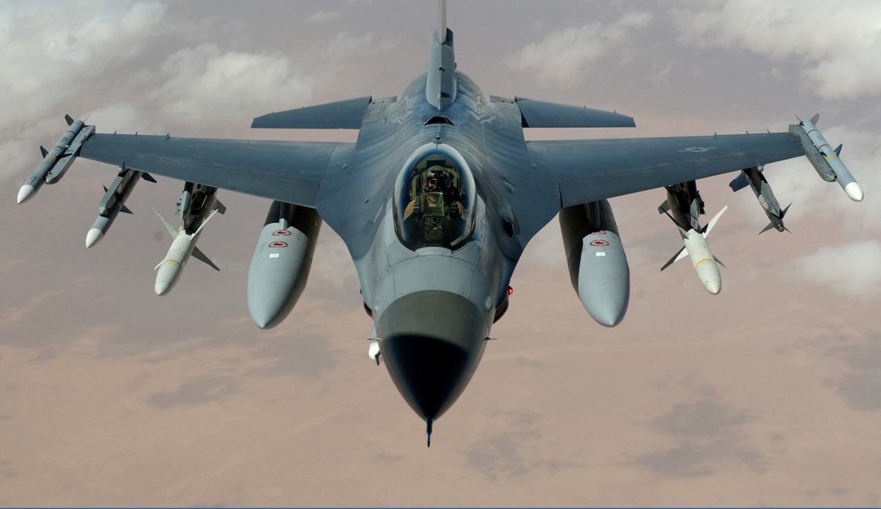 SURSE // Ucraina va primi primele avioane de luptă F-16 în iunie sau iulie