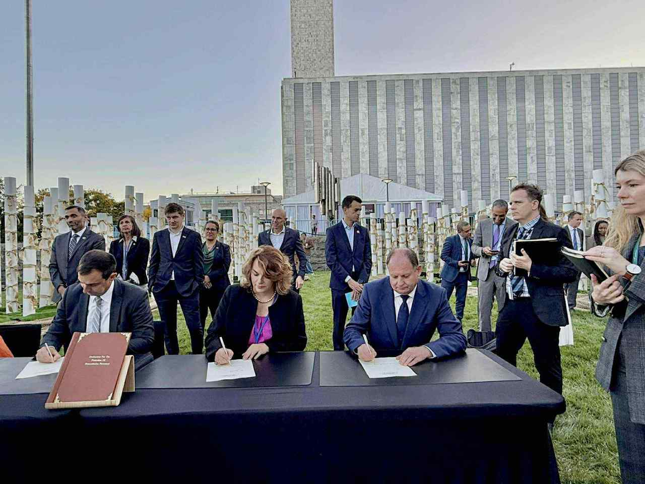  Moldova signs international declaration for the protection of humanitarian personnel