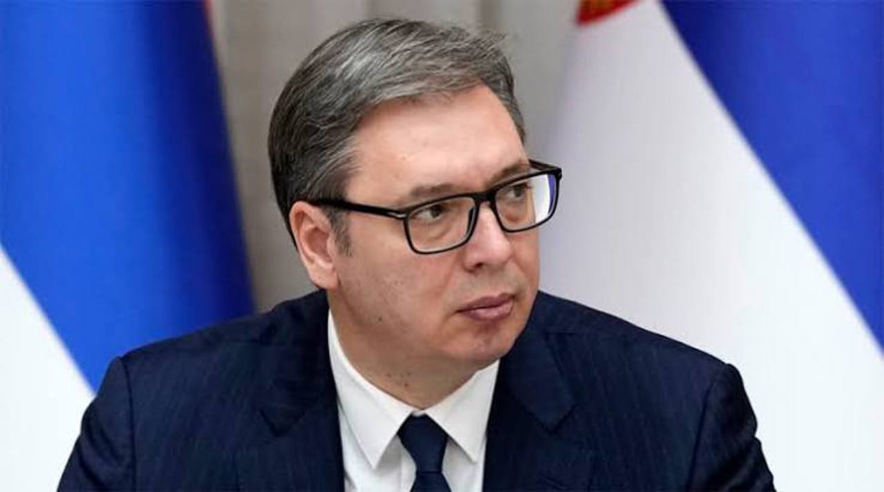 Президент Сербии заявил, что уйдет в отставку в ближайшие недели