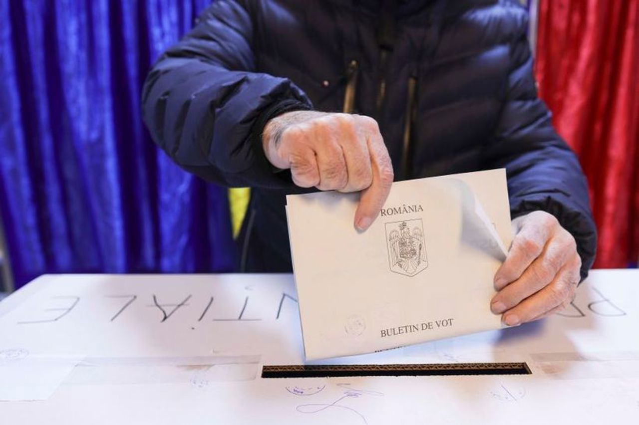 В Румынии проходит второй тур президентских выборов