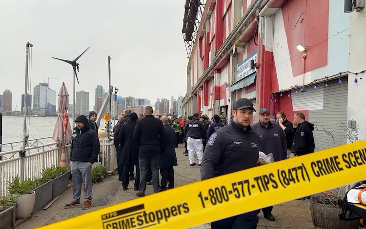 Tragedie în New York: șase persoane, printre care trei copii, au murit după prăbușirea unui elicopter în râul Hudson