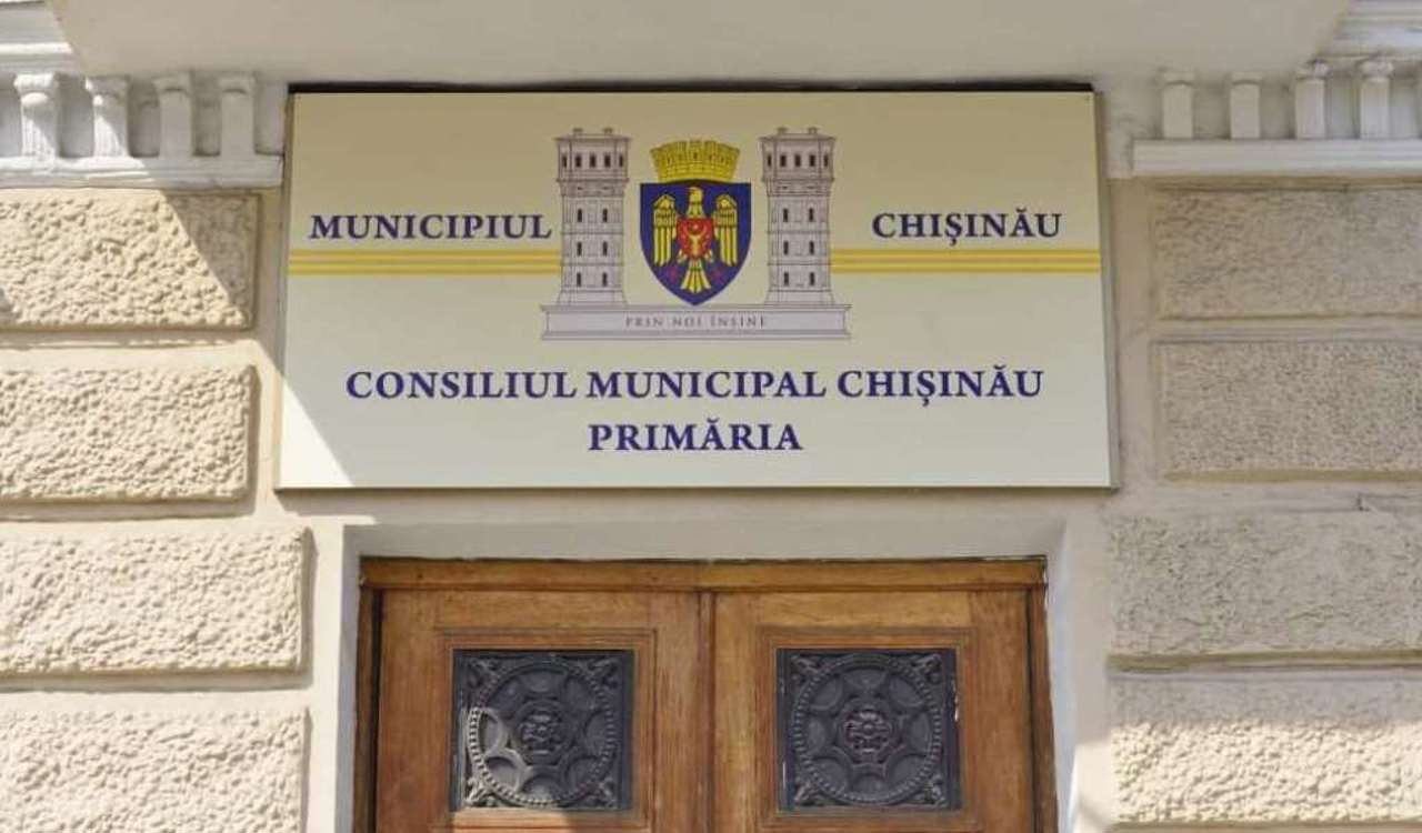 Consilierii municipali din Chișinău au intrat în conflict în timpul unei ședințe extraordinare