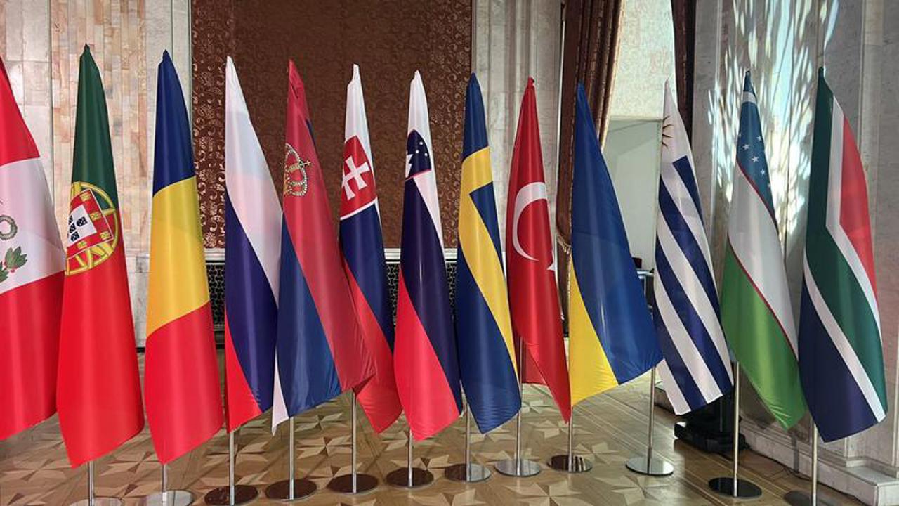 Scandal diplomatic la Congresul Mondial al Viei și Vinului din Chișinău: drapelul și posterele Rusiei, scoase de la eveniment după protestul delegației ucrainene 