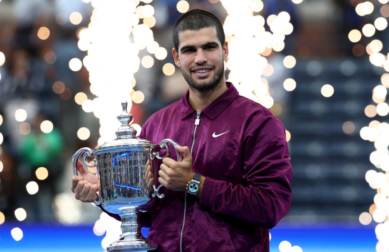 Carlos Alcaraz a cucerit trofeul la US Open și a devenit noul lider în clasamentul mondial