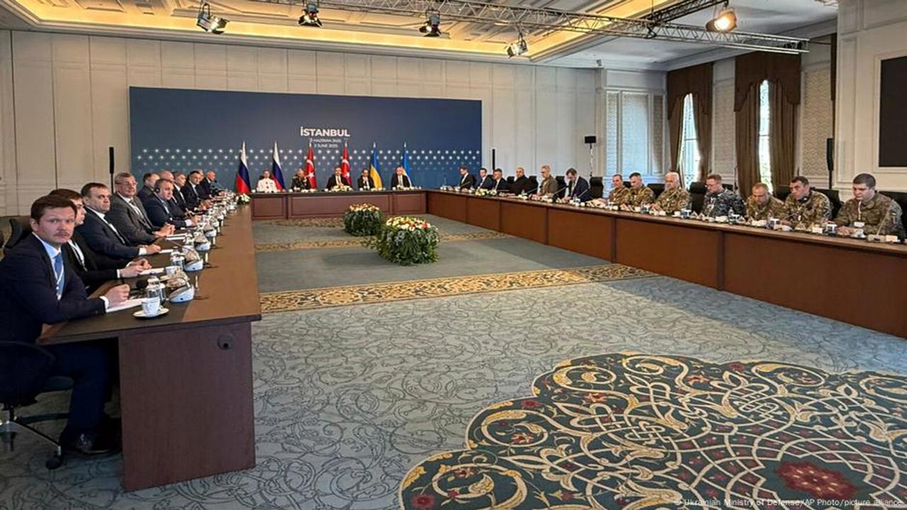 Переговоры России и Украины в Стамбуле завершились: что об этом известно