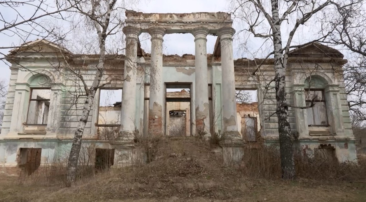 Исчезающее наследие: старинные усадьбы Молдовы на грани разрушения (ФОТО, ВИДЕО)