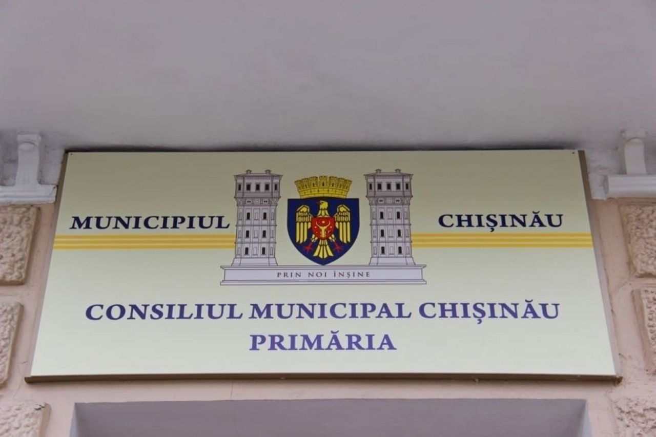 Consilierii PAS cer anularea taxei unice de salubrizare de 120 de lei impusă chișinăuienilor. Reacția Primăriei capitalei