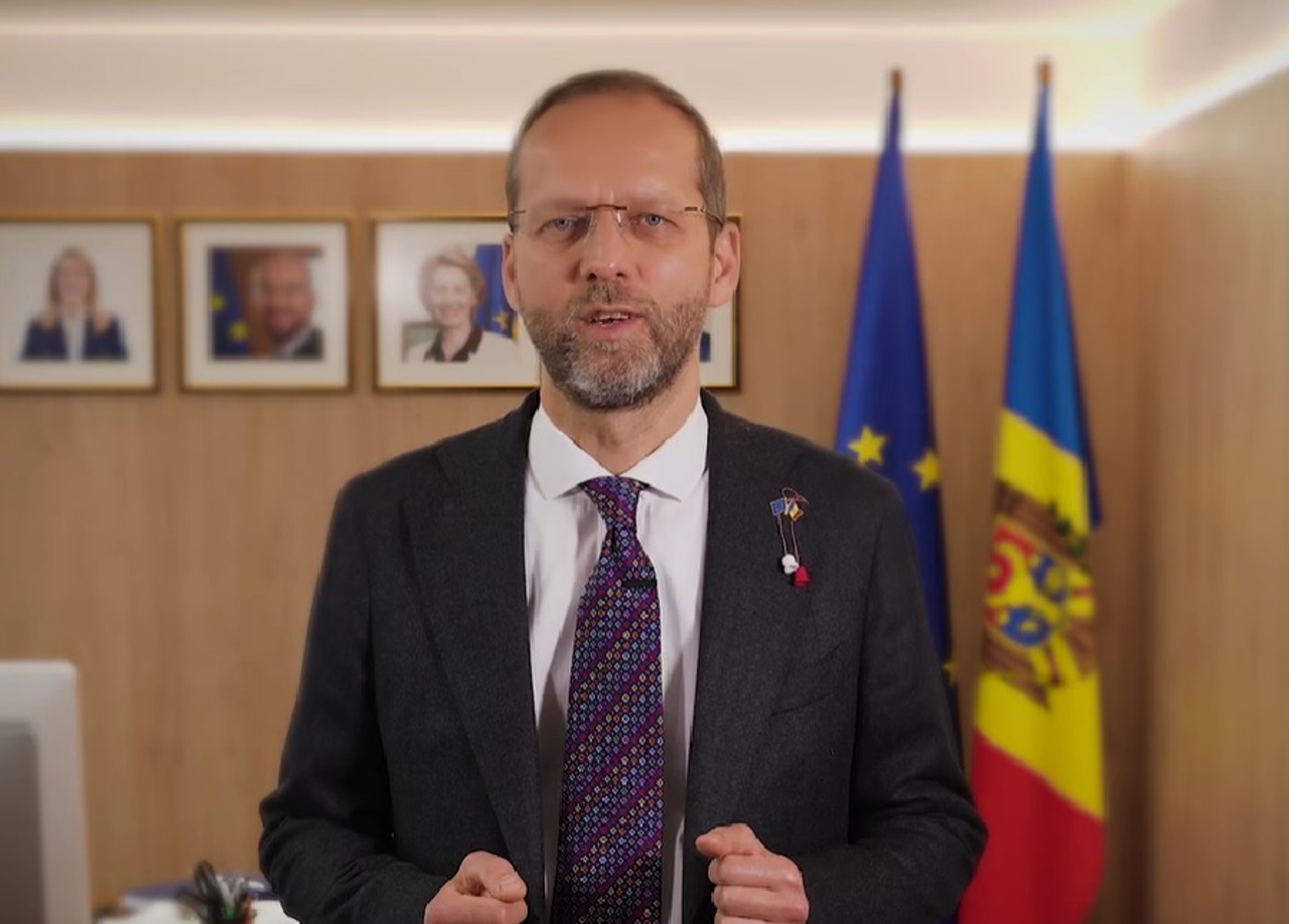 Ambasadorul UE la Chișinău: Pământurile Republicii Moldova nu vor fi vândute străinilor