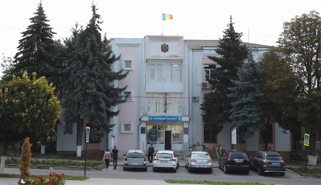 Tensiuni și discuții aprinse la Fălești pe tema reformei administrației publice locale