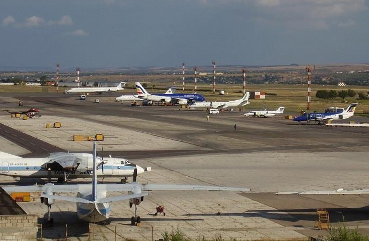 Directorul APP, Roman Cojuhari: „Compania Lukoil Moldova a fost obligată să vândă activele de la Aeroportul Chișinău”