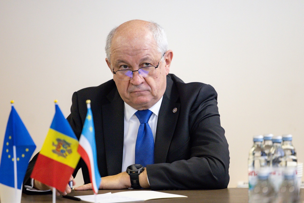 Moldova represented by PM Munteanu and Deputy PM Osmochescu at Davos Forum