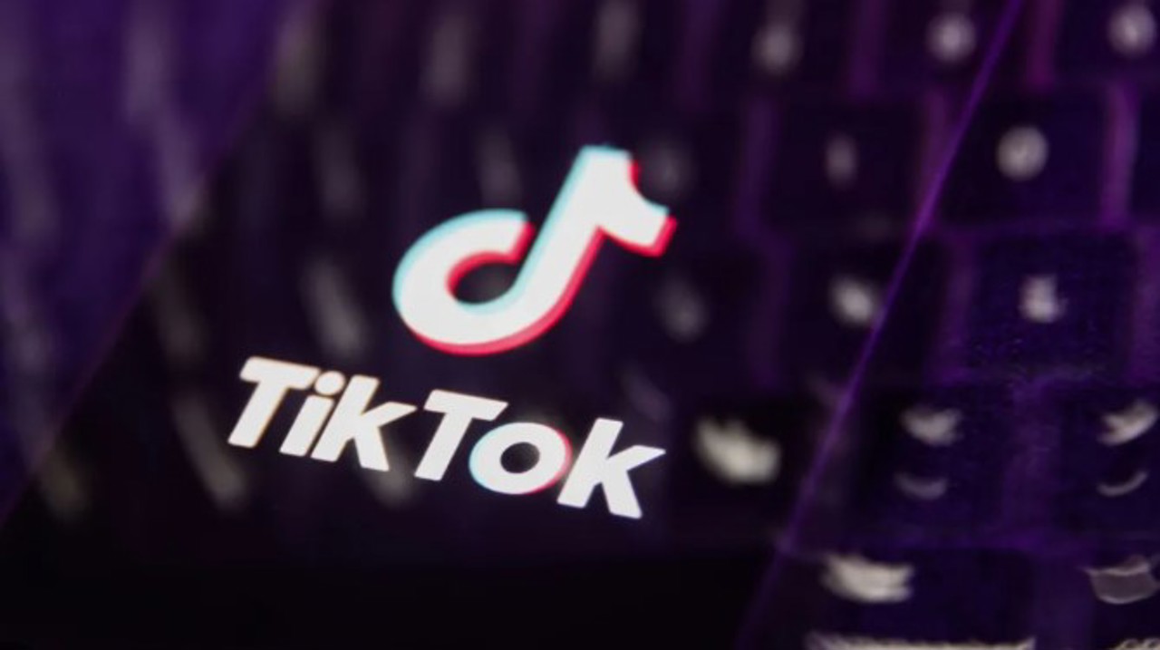 Руководство TikTok рассказало об обнаружении тысяч фейковых аккаунтов перед выборами в Румынии. Одна из сетей связана со Sputnik 