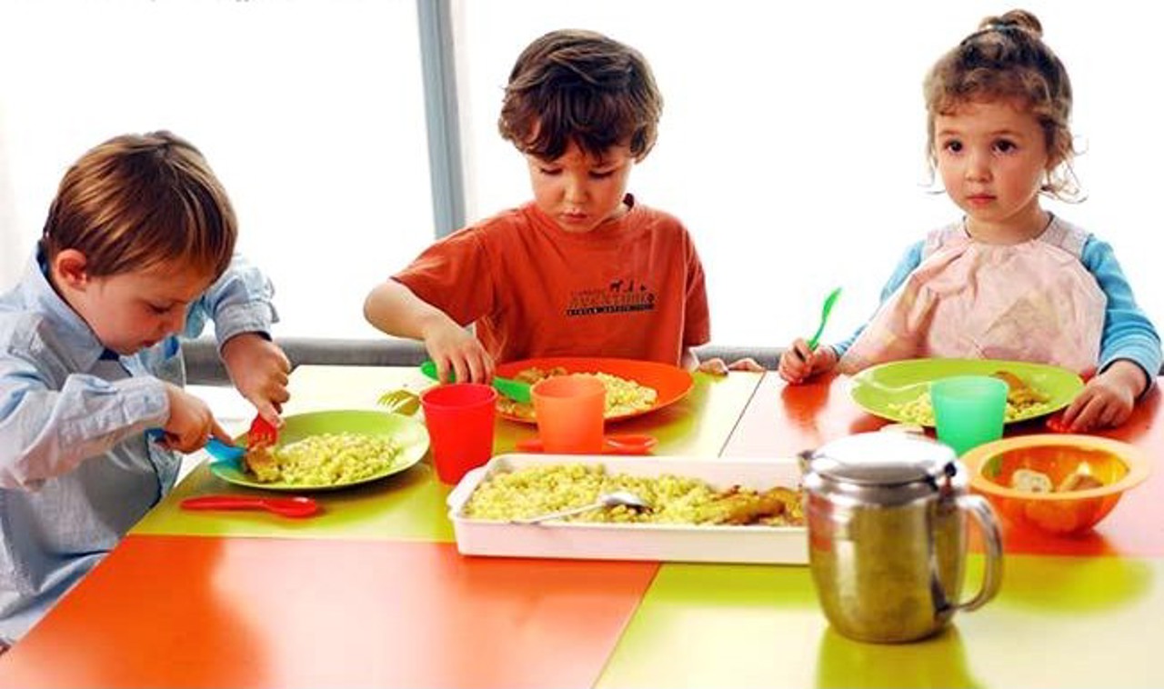 Grădinițele vor putea organiza alimentația prin sistemul de catering