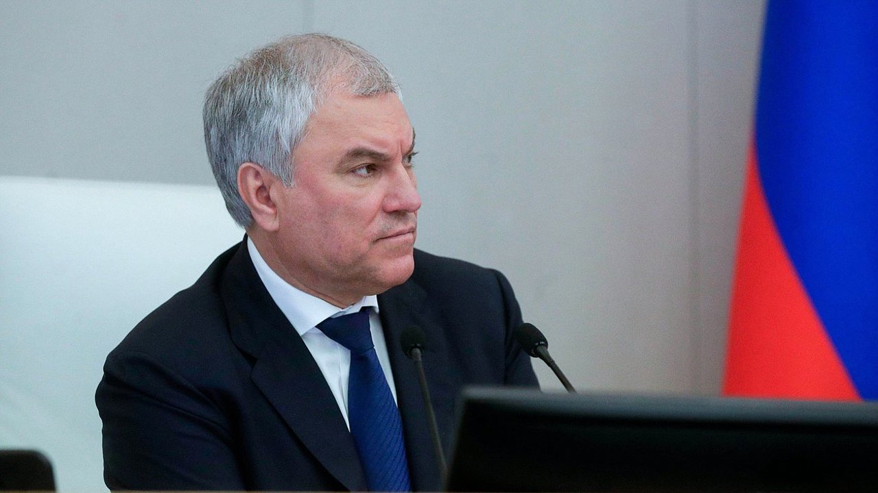 Președintele Dumei de Stat: cetățenii care au plecat temporar din Federația Rusă nu ar trebui angajați în instituții publice