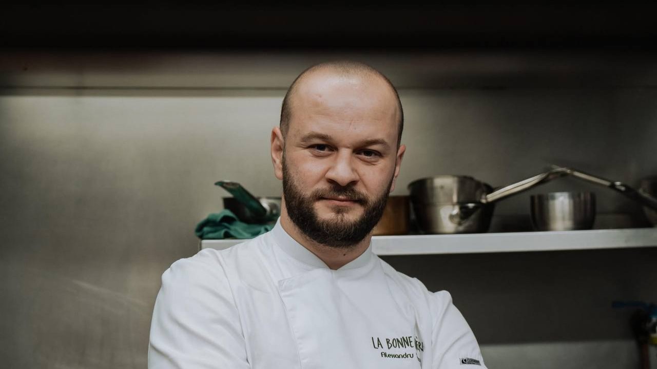 De la Răzeni, în inima Belgiei: chef Alexandru Șapco și bucătăria care i-a adus titlul de cel mai bun tânăr bucătar al Bruxellesului