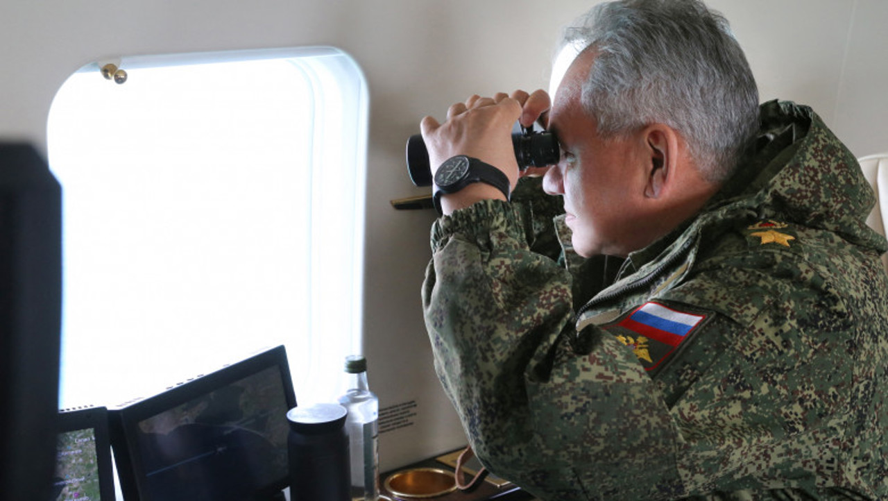 Ministrul rus al Apărării s-a deplasat în zona frontului din Ucraina și a inspectat trupele