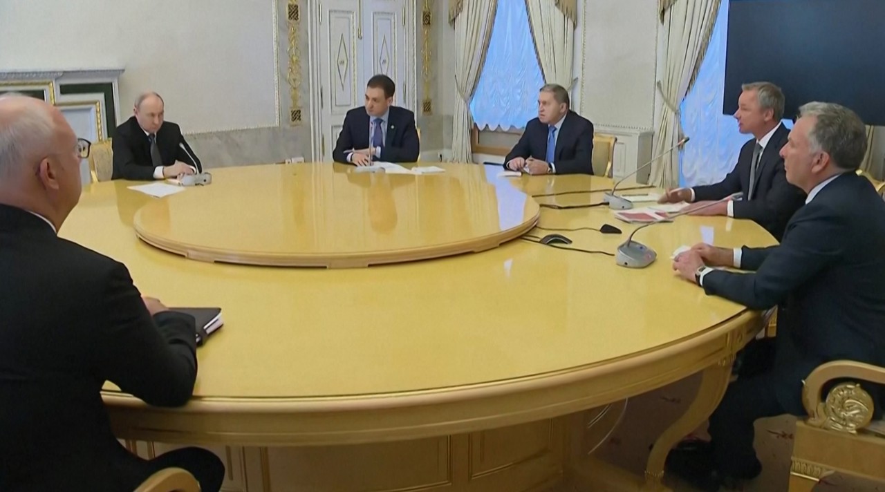 Negocierile de pace între Rusia și Ucraina ar putea fi reluate în noiembrie 