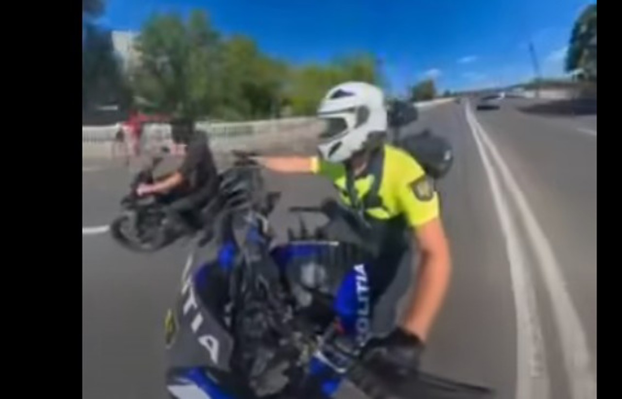 Urmărire ca în filme, pe străzile din Chișinău: Un motociclist fără permis a ajuns la spital după ce a ignorat somațiile polițiștilor