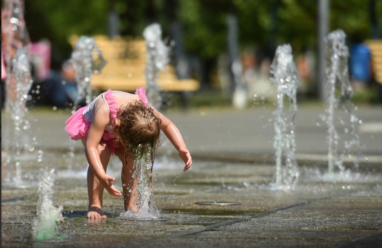 Ciprioții se sufocă de căldură. Temperaturi de peste 40 de grade Celsius, prognozate de meteorologi 